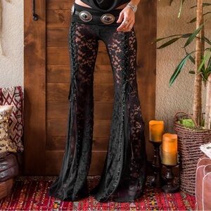 NWT Temple Ro Hendrix pant sheer lace bells size large with stretch
